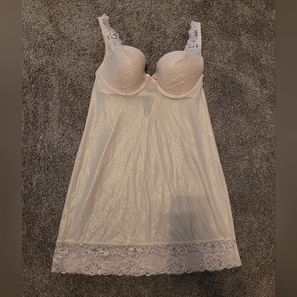 Victoria's Secret Other - VS chemise size 34C